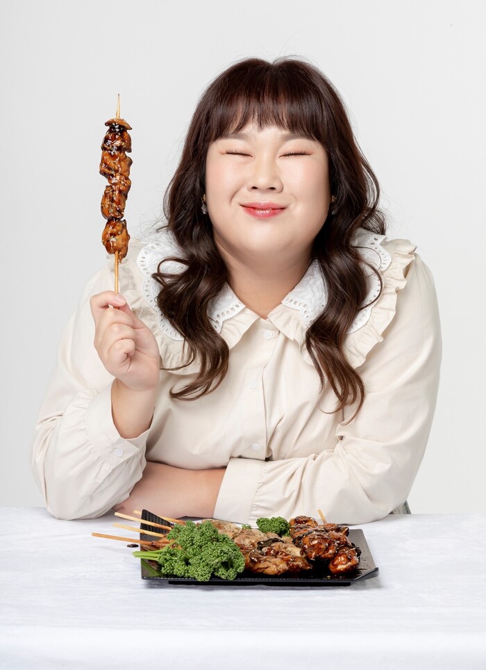 닭꼬치체인점 더꼬치다, 인테리어 자율 시공 진행…”소자본 창업 실현”