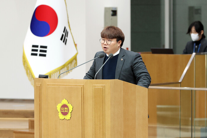 유호준 경기도의회 의원, 경기도의회 사무처의 업무추진비 사용 내역 공개 주장