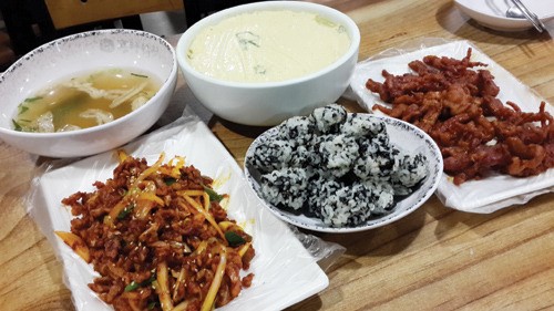[메리츠 걱정인형과 떠나는 맛집 탐방<18>]찌지리 추천 닭발요리 전문점 신사동 ‘홍미닭발’