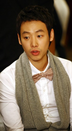 ‘커프’ 김동욱, 전 소속사로부터 3억6천만 피소 ‘진실공방 엇갈려’