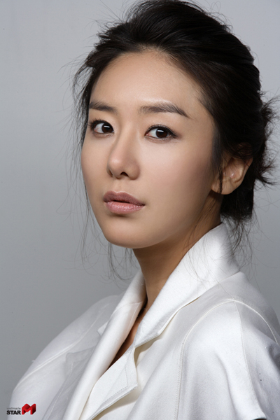 탤런트 윤정희 김환 아나운서와 결혼설 불거져
