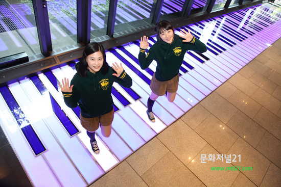 두산아트센터, 발로치는 대형 피아노 선보여