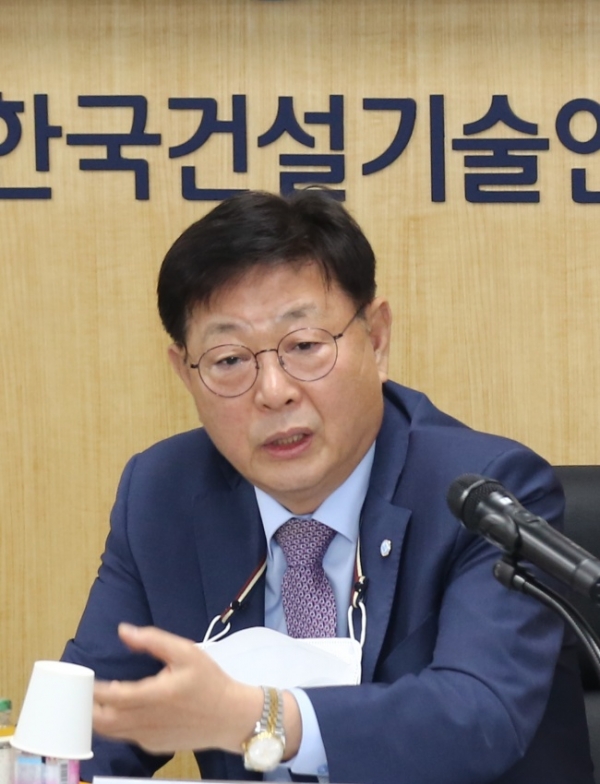취임 한 달 윤영구 기술인협회 회장 건설기술인 자긍심 고취에 앞장