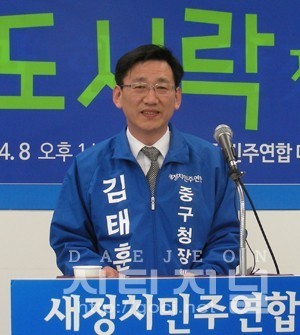 김태훈, 중학교  무상교복 지원한다