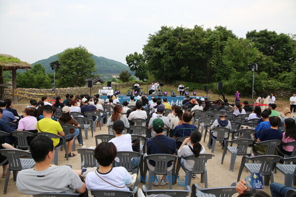 외암마을에서 열린 고택 달빛 콘서트