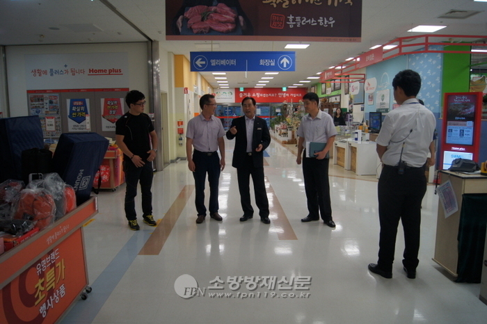 김현묵 보령소방서장, 대형 판매시설 현장지도에 나서
