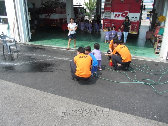 청주동부소방서, 하늘산책 어린이집 오창119안전센터 견학