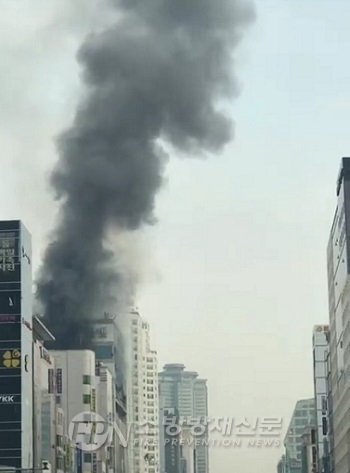 울산 뉴코아아울렛 화재… 인명 피해 없어