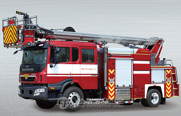 [2018 Fire EXPO Hot Item] 우리특장, 다목적 사다리 소방펌프차(영상)