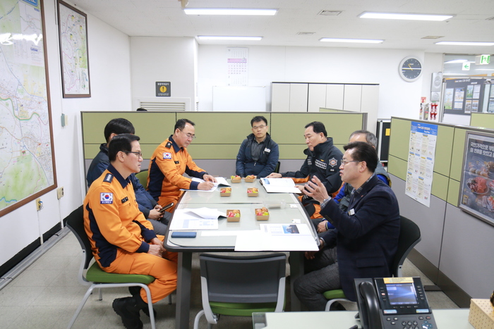 도기열 강서소방서장, 이마트 월배점 화재 예방 지도