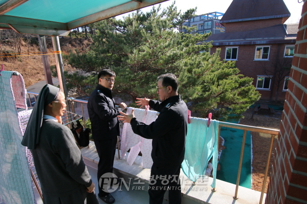 유중근 고성소방서장, 까리따스마태오요양원 안전관리 방문