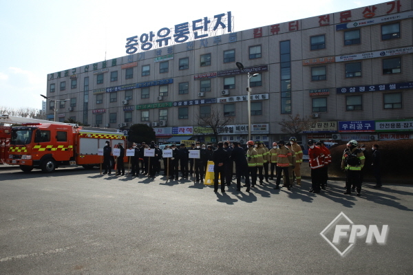 구로소방서, 중앙유통상가 ‘소방통로 확보’ 훈련
