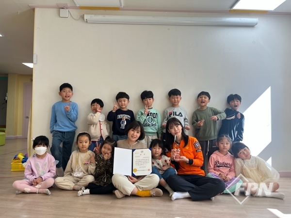 화천소방서, 늘푸른상리어린이집에 119소방동요대회 상장 전달