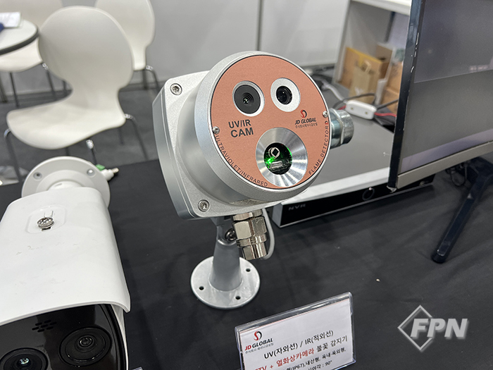 [2024 FIRE TECH] (주)제이디글로벌, 불꽃감지기ㆍ열화상 카메라ㆍCCTV 결합한 ‘화재감지 시스템’