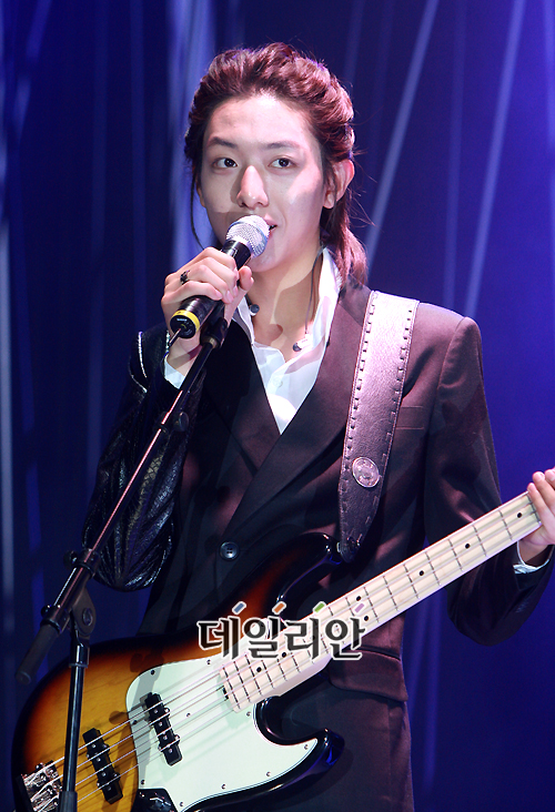 [포토]´씨엔블루´ 정신 베이스 한번 들어 보실래요?