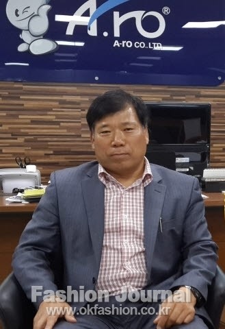 에이로(A-ro),  초경량 워킹화 [AR SPIDER 1] 개발