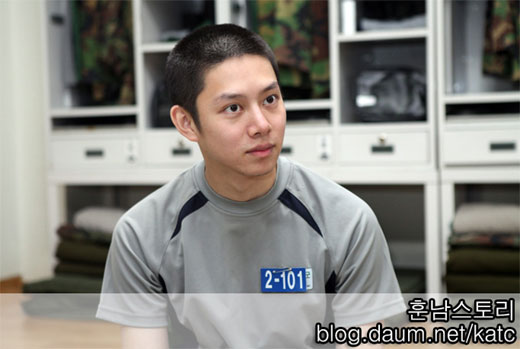 김희철 관물대 사진 ‘군대에서도 여전히 소희앓이’