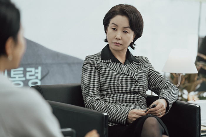 설경구·김희애만?  김미숙→박근형 연기 휘몰아칠 돌풍