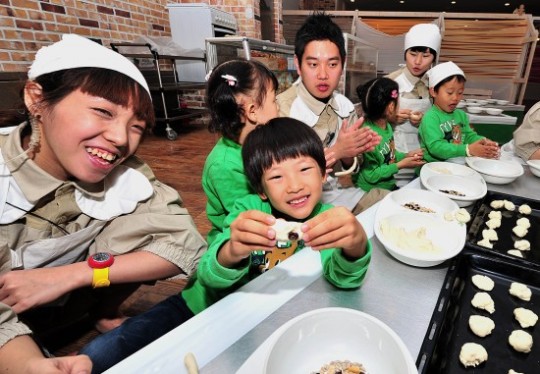 한국제분협회, 소외계층 아동 초청 밀가루 체험 행사 진행