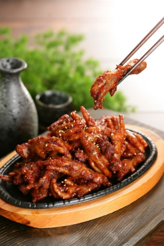 本草불닭발·불족발·오돌뼈 진공완제품 출시 .. ‘유망 창업아이템’으로 각광!