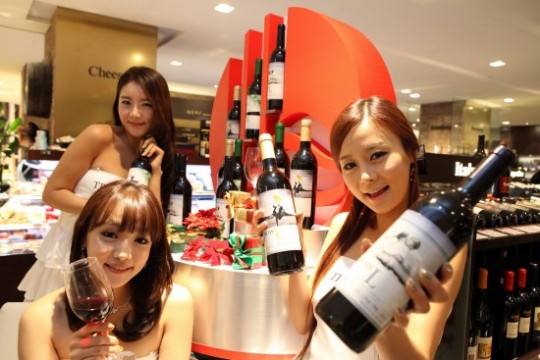 롯데주류, 롯데의 혼을 담은 와인 트루아젤 맛보세요
