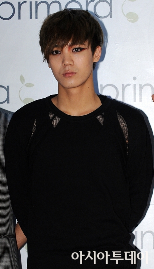 [포토]엠블랙 미르, 생일 맞은 스모키 가이  축하해주세요