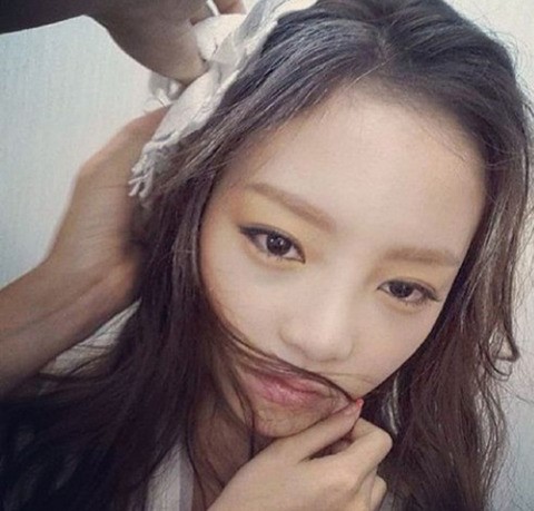 구하라 흰머리 셀카, 인형 미모에 신비한 매력 물씬