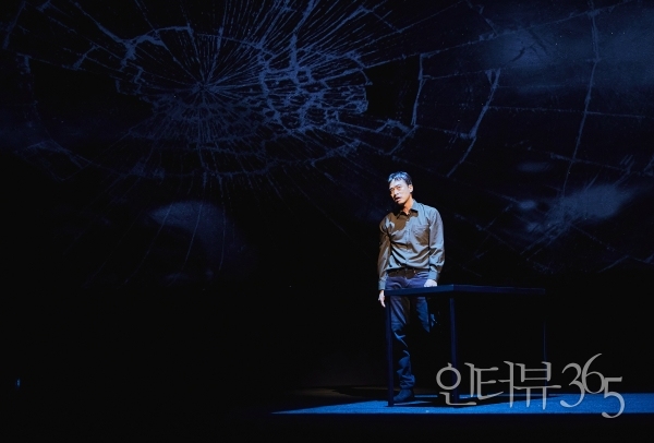 [앨리스박사의 공연으로 보는 세상풍경] 심장이 간직한 의미, 그리고 죽음...연극 살아있는 자를 수선하기