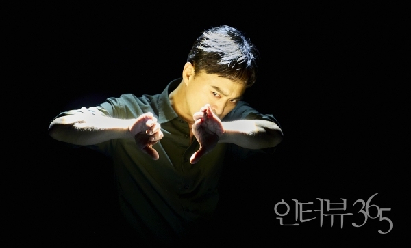 [앨리스박사의 공연으로 보는 세상풍경] 심장이 간직한 의미, 그리고 죽음...연극 살아있는 자를 수선하기