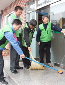 서창농협, 지역 경로당서 봉사활동