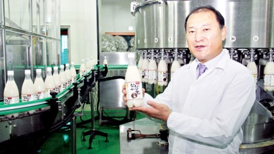 [화제]경기도 대표술 선발전서 3관왕 오른 대농바이오영농조합 “기능성 막걸리시장에 불붙여야죠”