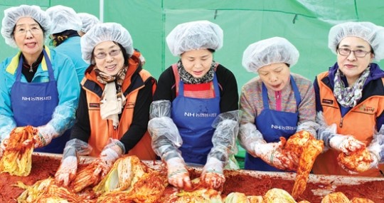 서울농협, 소외이웃에 ‘사랑의 김치’ 전달