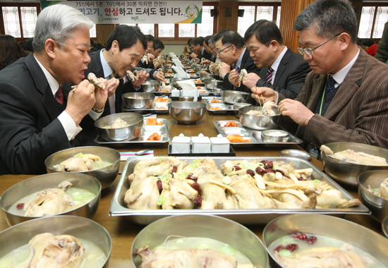 “오리·닭고기 안심하고 드세요”
