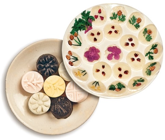 녹차와 찰떡궁합…맛도 참 예쁘다