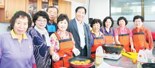 밑반찬에 말벗까지…“효부·효녀가 따로없네”