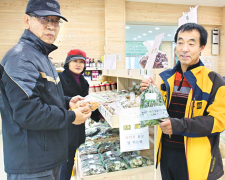 동춘천농협 로컬푸드매장 ‘안착’