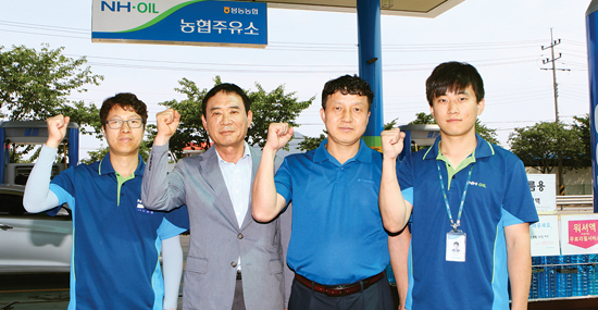 봉동농협, 주유소 차별화 서비스 ‘호응’