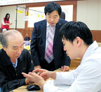 전곡농협 ‘농업인 행복버스 무료진료’ 호평