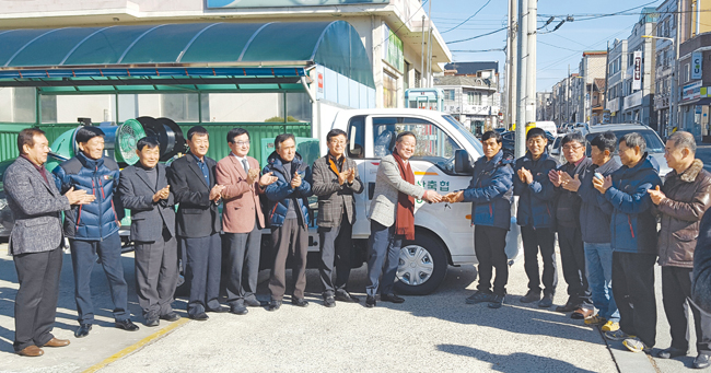 논산계룡축협, 양돈단지에 방역차량 기증