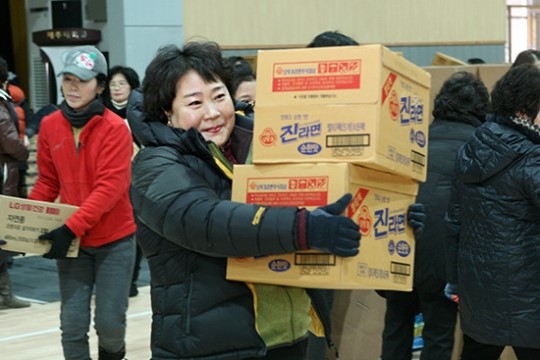 “선물하는 기쁨, 받는 기쁨의 몇 곱절”