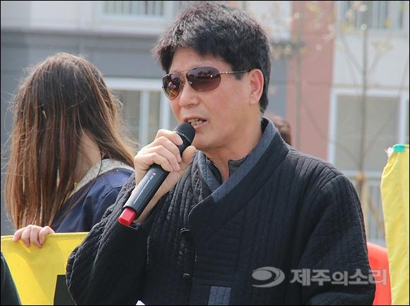 “잠든 제주 강정 구럼비여 이제랑 일어납서”