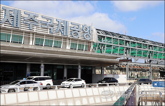 제주국제공항 여객터미널 증축공사 부실 시공 의혹