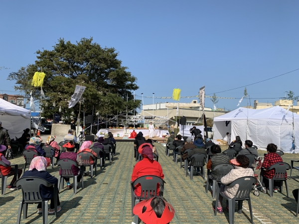 억울하고, 원통한 72년, 이제랑 편히 쉬십써