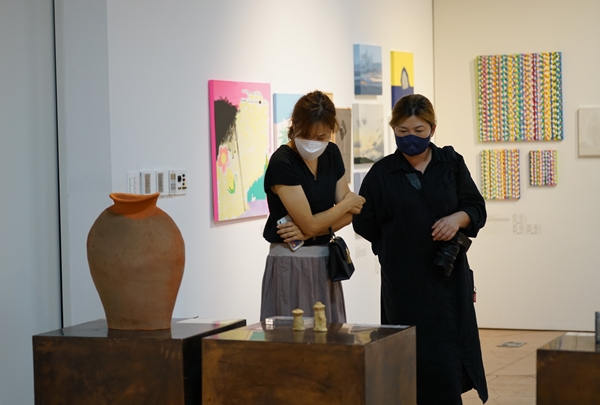제주의 새로운 미술시장, 첫 번째 성과는?