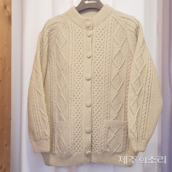 친정어머니가 물려준 뜨개질 솜씨…한 코 한 코 짜온 41년 장인의 손
