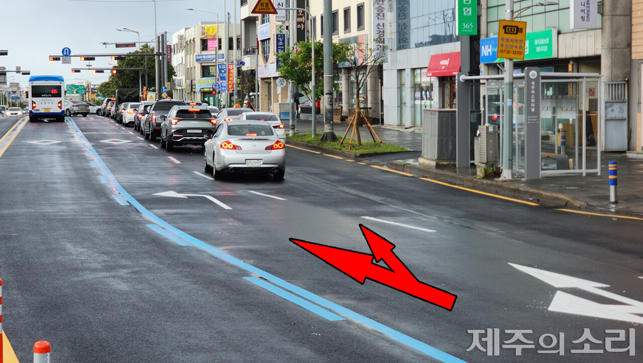 버스 편리 vs 운전 불편 제주 섬식정류장 첫날, 현장 반응 엇갈렸다