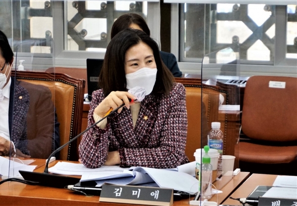 환자→의료기관, 진료기록 제3자 전송요청 허용 추진