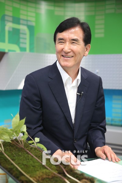 [Focus, 지자체 CEO를 만나다] 임창호 함양군수 “젊음의 열기 가득한 함양으로 오세요”