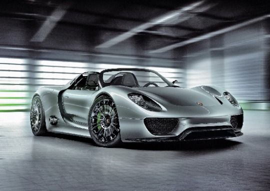 포르쉐, 하이브리드 스포츠카 ‘918 스파이더’ 곧 생산