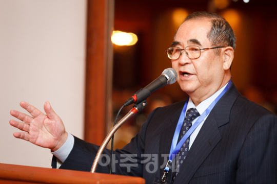 [포토] 연달국제창업원 서울원 축하하는 이수성 전 총리